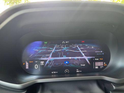 Used 2023 Polestar Polestar 2 FWD image 47