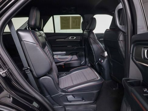 Certified 2025 Ford Explorer ST-Line image 18
