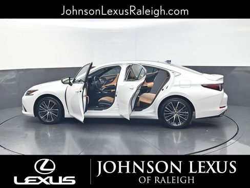 Used 2024 Lexus ES 350 w/ Premium Package image 35