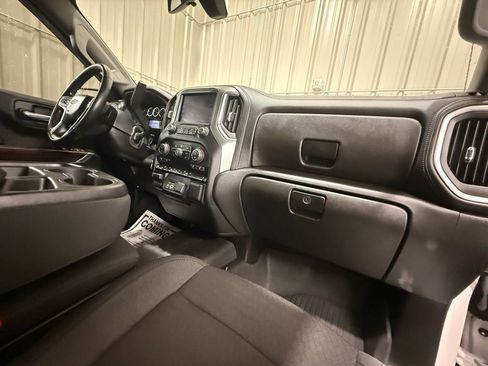 Used 2022 Chevrolet Silverado 1500 LT AWD/4WD image 19