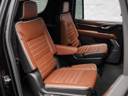 Used 2023 GMC Yukon XL Denali Ultimate image 27