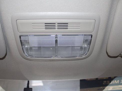 Used 2022 Honda HR-V LX image 32