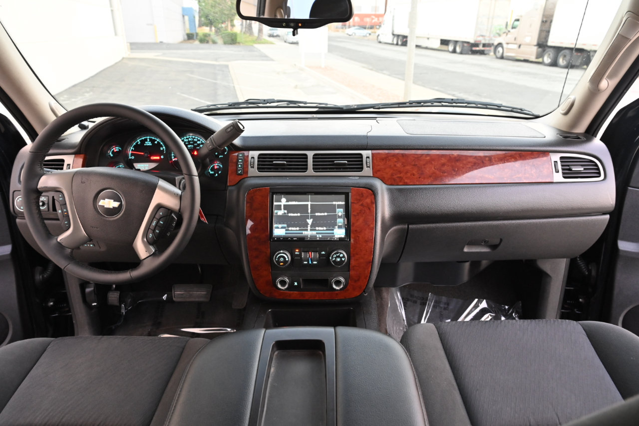 Used 2011 Chevrolet Avalanche LS RWD image 11