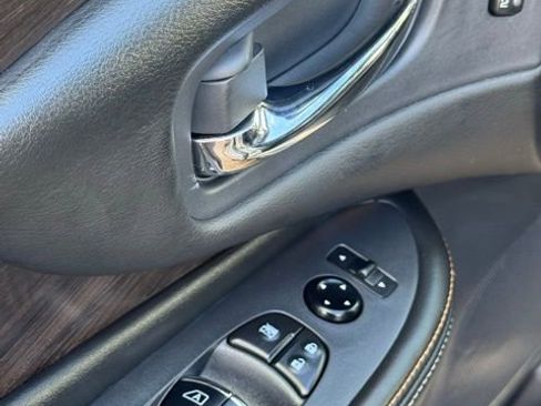 Used 2024 Nissan Murano Platinum w/ Cargo Package image 17