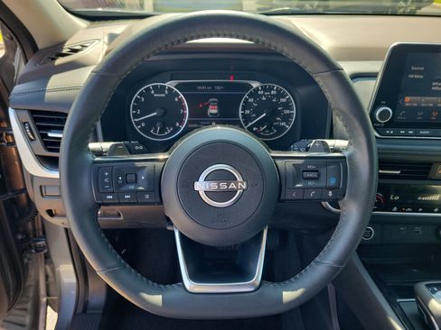 Certified 2023 Nissan Rogue SV w/ SV Premium B Package FWD image 15