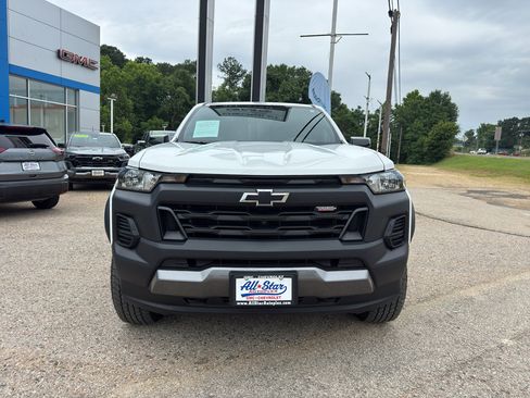 Used 2024 Chevrolet Colorado Trail Boss w/ Technology Package AWD/4WD image 36