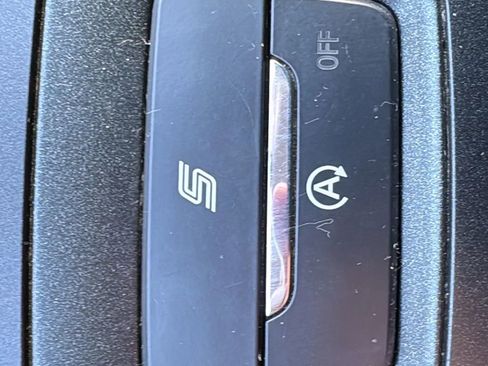 Used 2020 Ford Fusion SE image 65