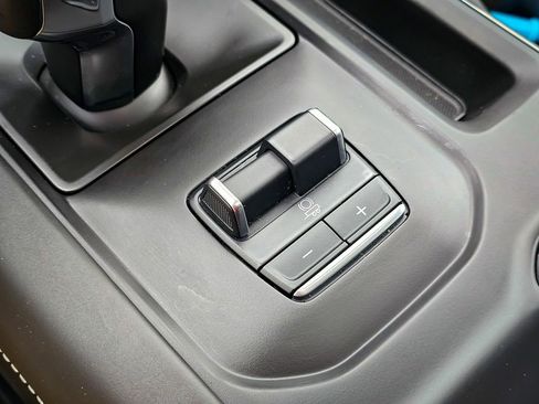 Used 2024 GMC Sierra 1500 AT4X image 31