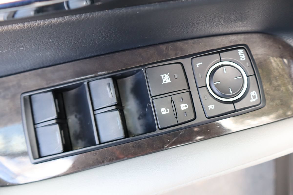 Used 2013 Lexus RX 450h AWD w/ Navigation Pkg image 27