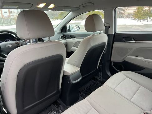 Used 2019 Hyundai Elantra SEL image 26