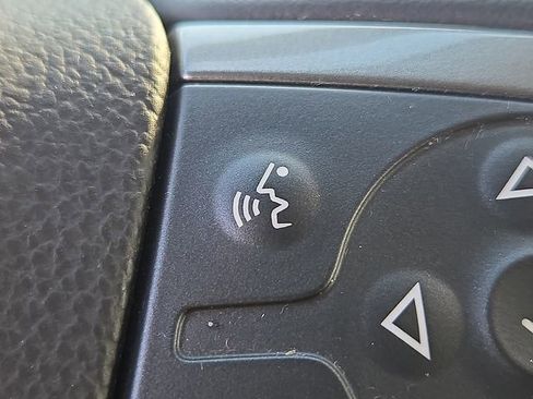 Used 2019 Chevrolet Silverado 1500 LT w/ All Star Edition image 28