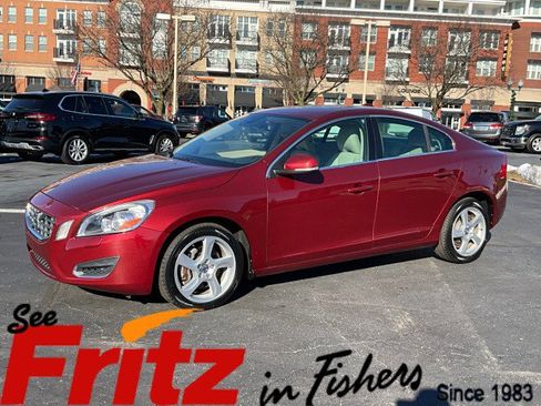 Used 2013 Volvo S60 T5 image 1