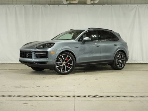 New 2026 Porsche Cayenne S AWD/4WD image 1
