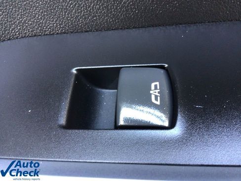 Used 2025 Chevrolet Silverado 2500 LTZ w/ LTZ Convenience Package image 18