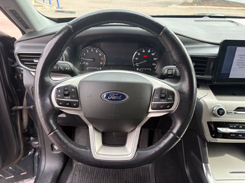 Used 2022 Ford Explorer XLT w/ Equipment Group 202A AWD/4WD image 19
