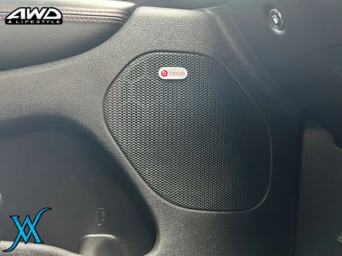 Used 2018 Dodge Durango R/T w/ Technology Group AWD/4WD image 46