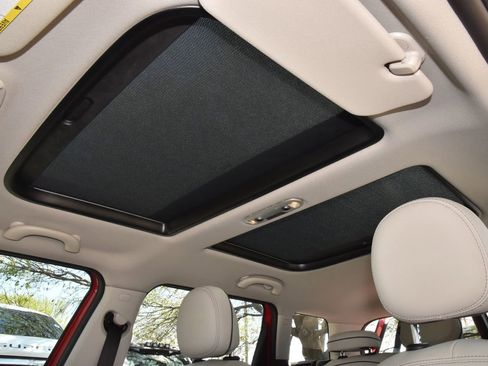 Used 2024 MINI Cooper Clubman S w/ Signature Upholstery Package image 33