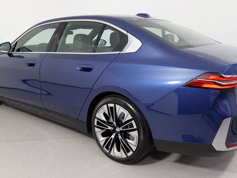 Used 2025 BMW 530i image 31