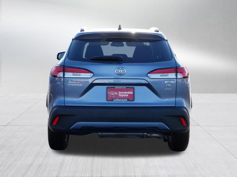 Used 2025 Toyota Corolla Cross LE image 6