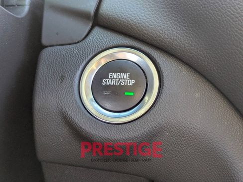 Used 2022 Chevrolet Equinox LT image 18