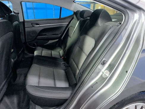 Used 2018 Hyundai Elantra SE image 30