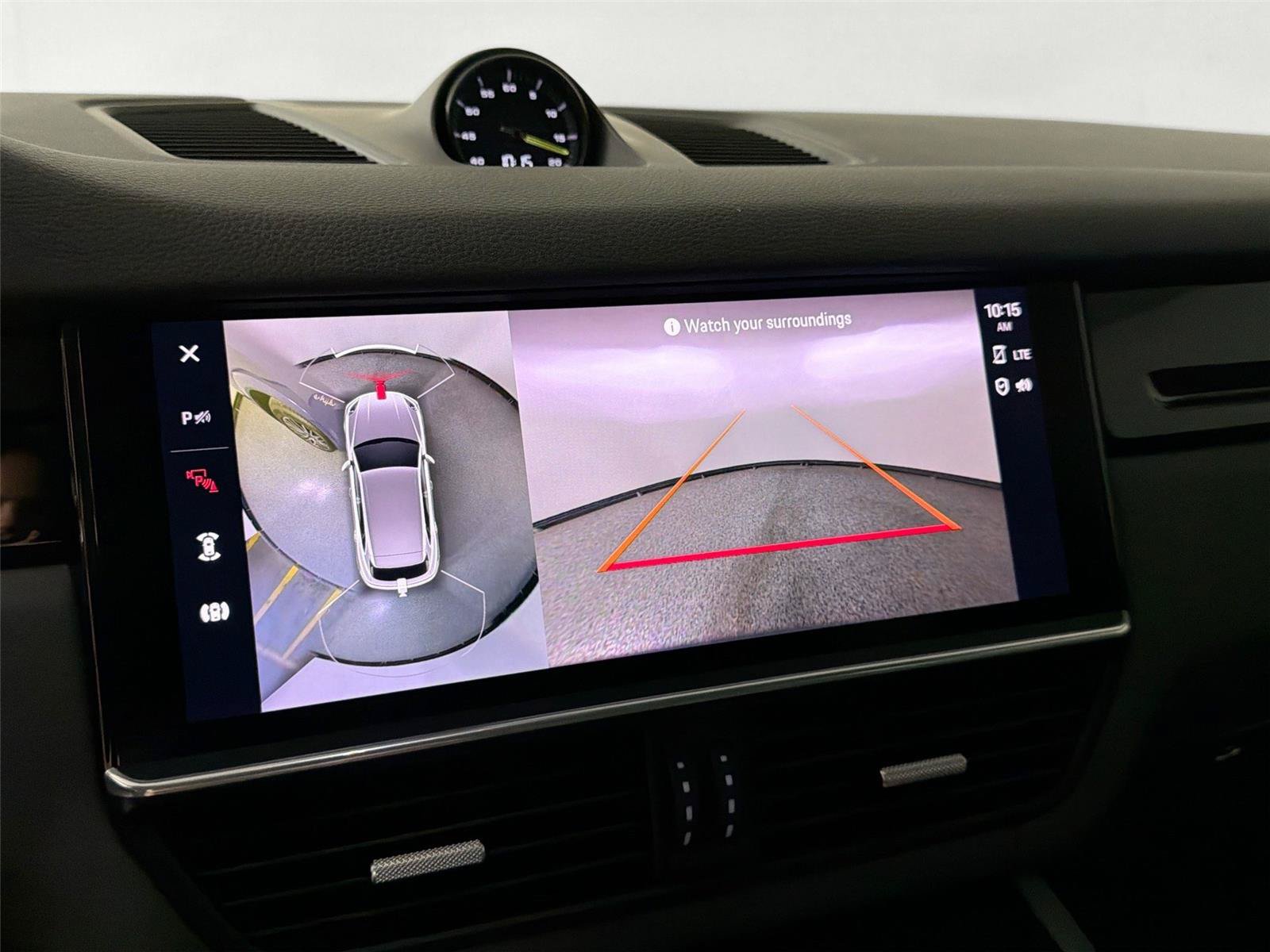 Certified 2022 Porsche Cayenne Coupe AWD/4WD image 23
