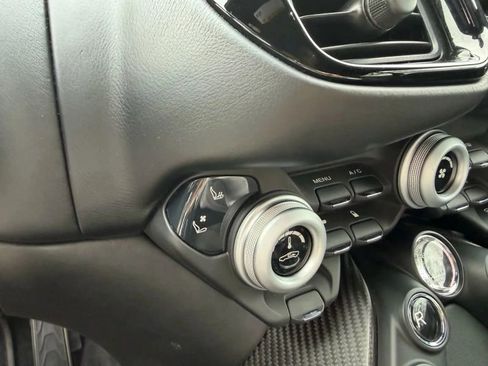 Used 2019 Aston Martin V8 Vantage Coupe 2D image 30