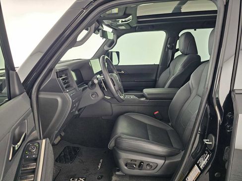 Used 2024 Lexus GX 550 image 22