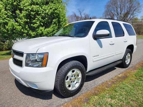 Used 2012 Chevrolet Tahoe LT w/ Luxury Package image 2