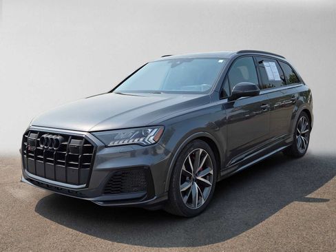 Used 2023 Audi SQ7 Prestige AWD/4WD image 9