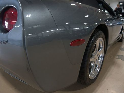 Used 2003 Chevrolet Corvette Convertible w/ Preferred Equipment Group1 image 26