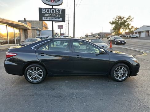 Used 2015 Toyota Camry SE image 8
