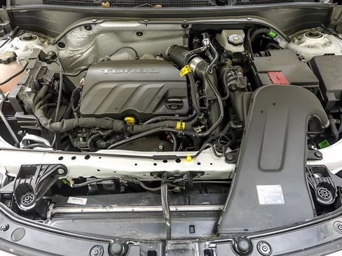 Used 2025 Buick Envista Sport Touring FWD image 27