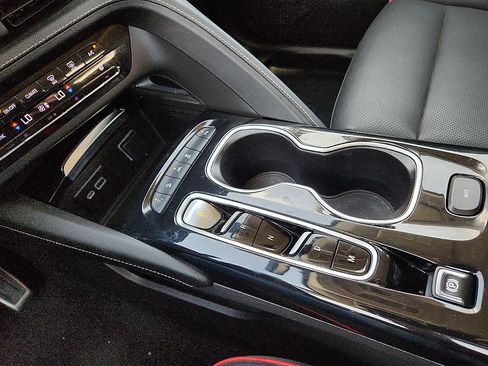 Used 2023 Buick Envision Essence w/ Sport Touring Package image 11