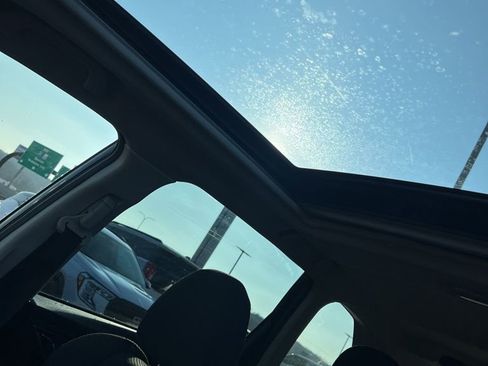 Used 2023 Subaru Forester Premium image 22