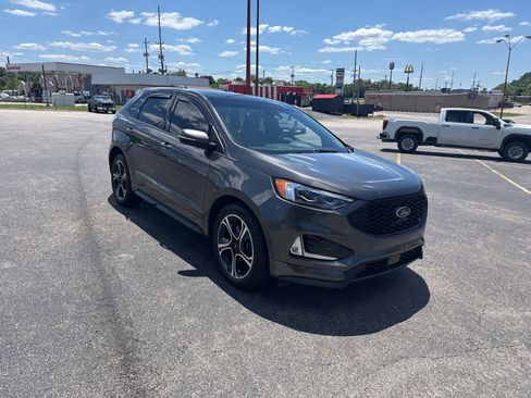 Used 2019 Ford Edge ST w/ Equipment Group 401A AWD/4WD image 5