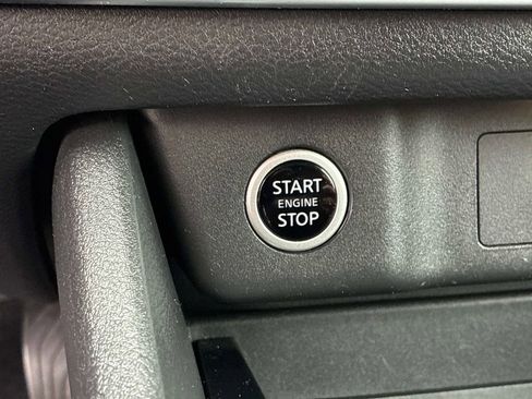 Used 2021 Nissan Rogue S image 25