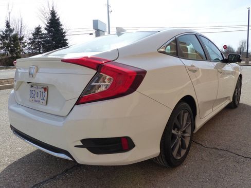 Used 2019 Honda Civic EX image 9