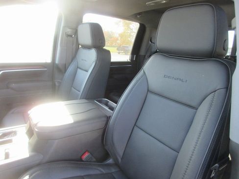 New 2026 GMC Sierra 3500 Denali w/ Denali Reserve Package AWD/4WD image 13