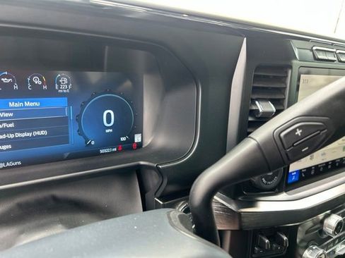 Used 2023 Ford F250 Lariat w/ Lariat Ultimate Package AWD/4WD image 27