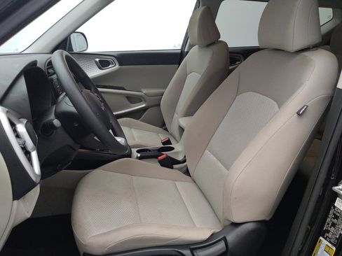 Used 2022 Kia Soul LX FWD image 17