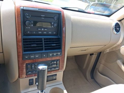 Used 2007 Ford Explorer Eddie Bauer AWD/4WD image 32