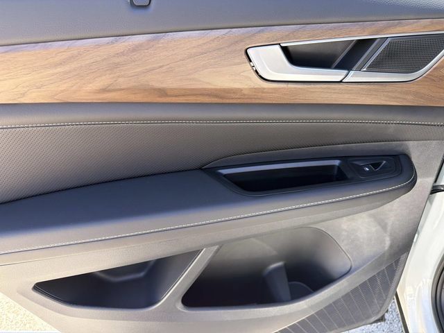 New 2026 Volkswagen Atlas SE FWD image 8