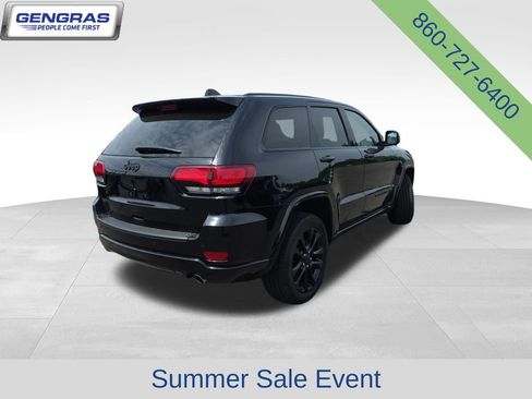 Used 2022 Jeep Grand Cherokee Laredo X AWD/4WD image 9