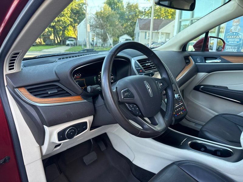 Used 2016 Lincoln MKC Reserve AWD/4WD image 10