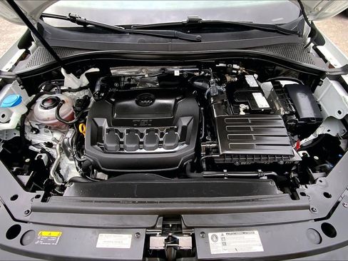 Used 2019 Volkswagen Tiguan SE image 31