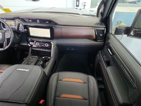 Certified 2025 GMC Sierra 2500 AT4 w/ AT4 Premium Plus Package image 30