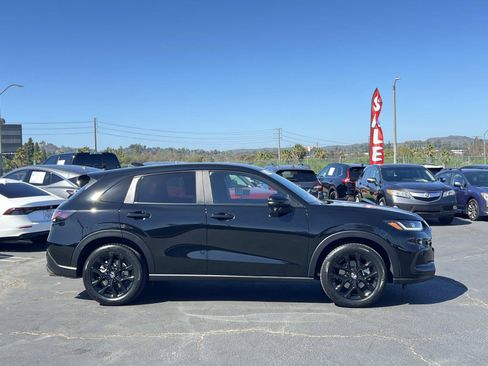 Certified 2025 Honda HR-V Sport image 24