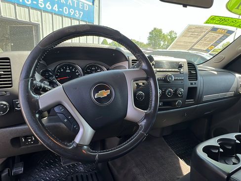 Used 2011 Chevrolet Silverado 2500 LT w/ Snow Plow Prep Package AWD/4WD image 14