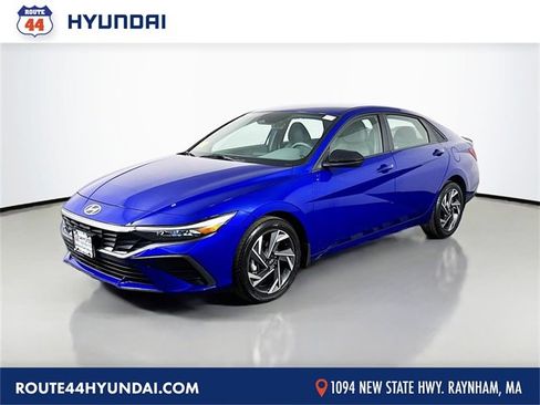 Used 2025 Hyundai Elantra Sport image 1